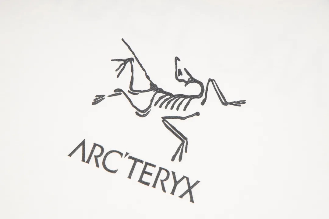 【 Quality】 Arc’teryx 𝟮𝟰𝘀𝘀 T ， ， ， OS g 100% Quality ： ：White Black Size：XS S M L